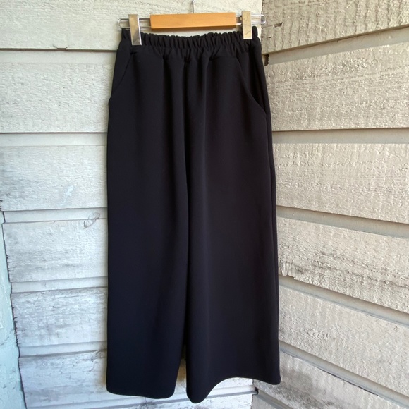 Super High Black Structured Culottes | Pockets - Picture 1 of 9